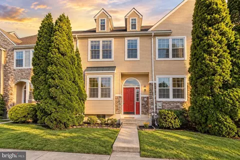 102 Poplar Ct, Collegeville, PA 19426