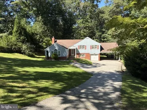 751 Red Oak Ter, Wayne, PA 19087 photo 2