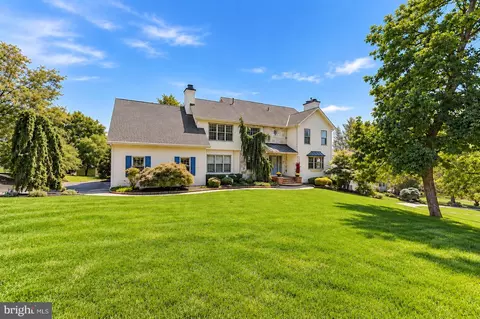 113 Summit Dr, Phoenixville, PA 19460