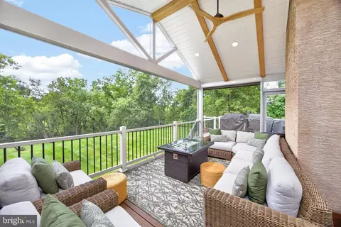 595 Old State Rd, Royersford, PA 19468