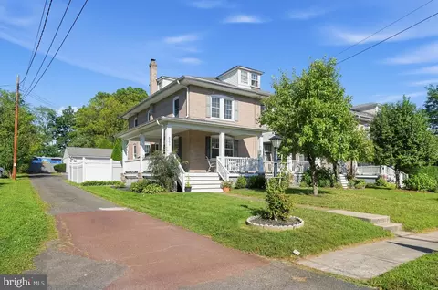 867 Main St, Harleysville, PA 19438