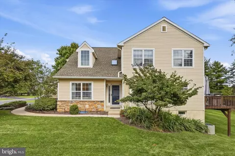 152 Canterbury Ln, Blue Bell, PA 19422