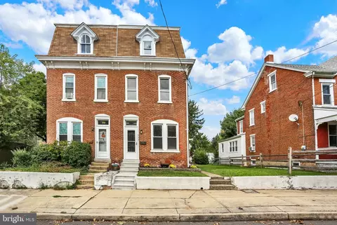 943 Queen St, Pottstown, PA 19464