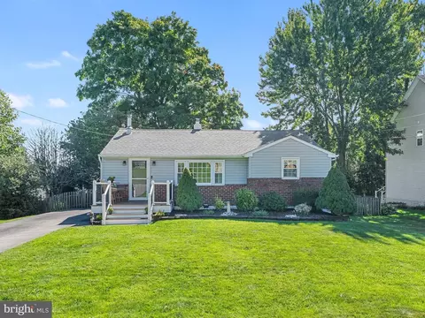 219 Pershing Ave, Horsham, PA 19044