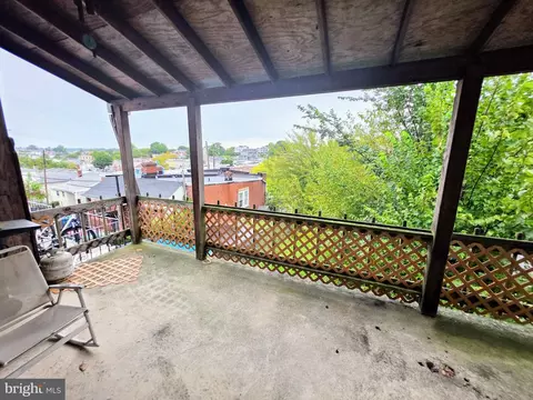 607 Sandy St, Norristown, PA 19401