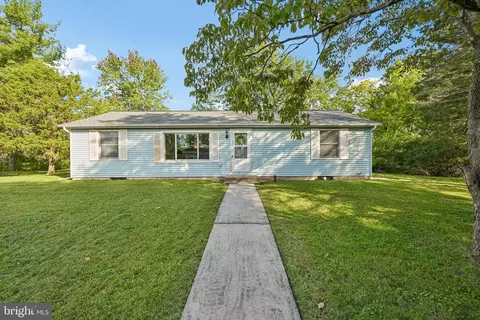 213 Pleasantview Ave, Schwenksville, PA 19473