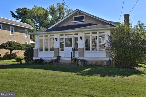124 W 5th Ave Apt, Collegeville, PA 19426