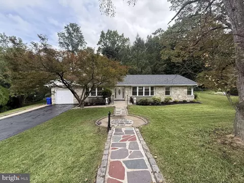 7949 Rolling Green Rd, Cheltenham, PA 19012