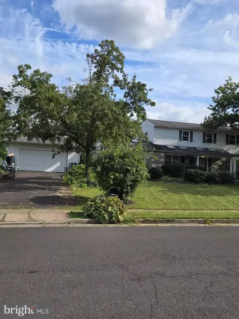 3549 Meadowlark Dr, Huntingdon Valley, PA 19006