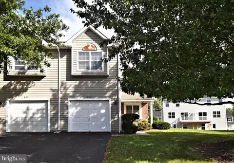 536 6th St W, Pennsburg, PA 18073