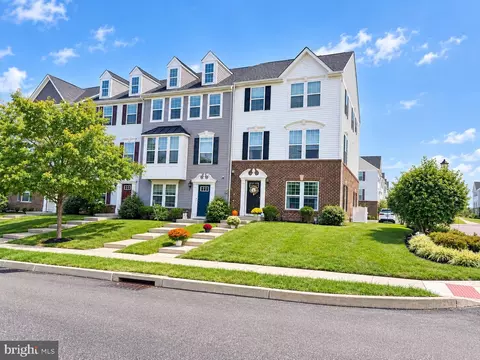 271 Grace Ln, Harleysville, PA 19438