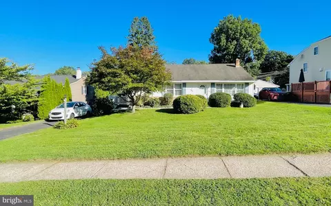 182 Campmeeting Rd #willow, Willow Grove, PA 19090