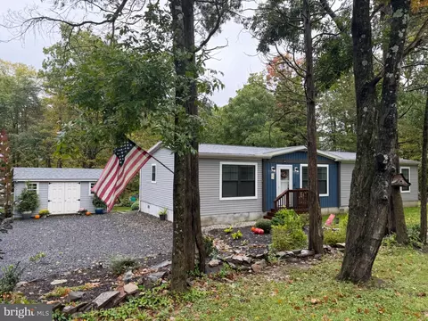 3213 Miller Rd Apt, Pennsburg, PA 18073