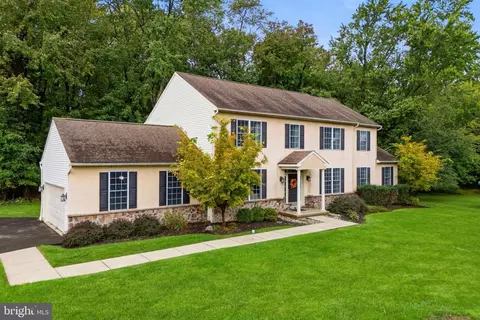 110 Country Ln Apt, Lansdale, PA 19446