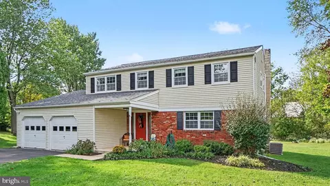 17 Teakwood Ter, Norristown, PA 19403