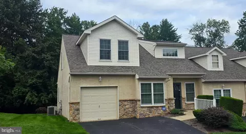 19 Stuart Dr #19, Norristown, PA 19401