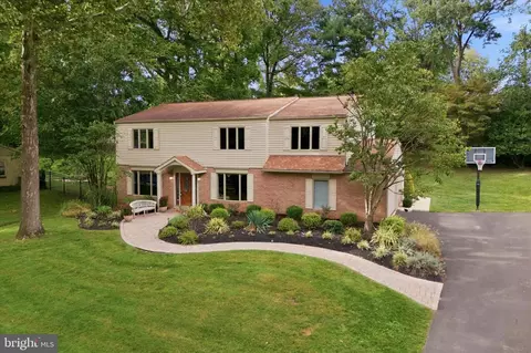 33 Sugar Maple Ln, Lafayette Hill, PA 19444