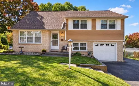 506 Inman Ter, Willow Grove, PA 19090