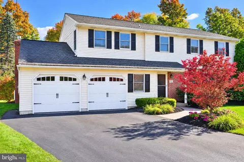 221 Jade Dr, Hatfield, PA 19440
