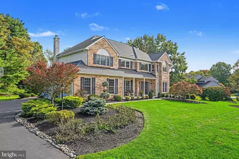 1075 Carriage Ln, Blue Bell, PA 19422