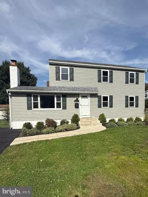 244 E Monument Ave Apt, Hatboro, PA 19040