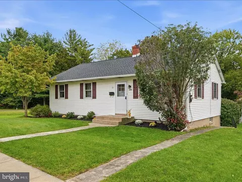 432 3rd St #east, East Greenville, PA 18041