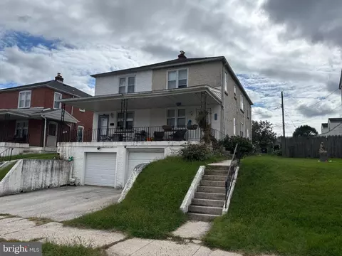 910 W James St, Norristown, PA 19401