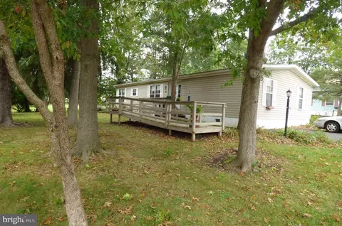 247 W 8th St #red, Red Hill, PA 18076