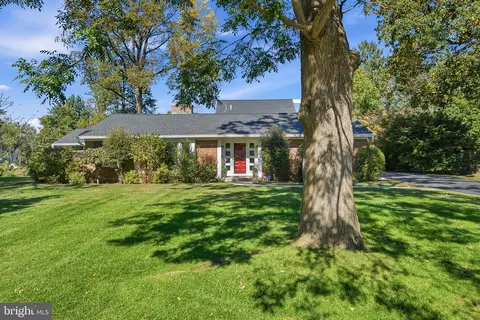 710 Sunset Rd, Glenside, PA 19038