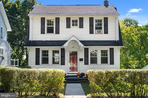 241 Edge Hill Rd, Glenside, PA 19038
