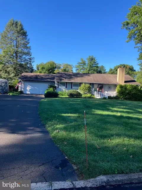 590 Newell Dr #huntingdon, Huntingdon Valley, PA 19006