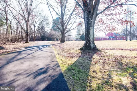 182 Level Rd Apt, Collegeville, PA 19426