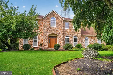 102 Trotter Ln #north, North Wales, PA 19454