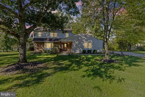 1421 Whitwood Dr, Blue Bell, PA 19422