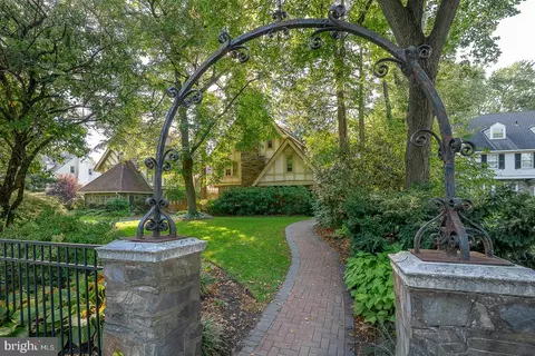 16 Merion Rd #merion, Merion Station, PA 19066