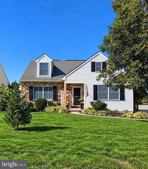 137 E 11th St Apt, Pennsburg, PA 18073