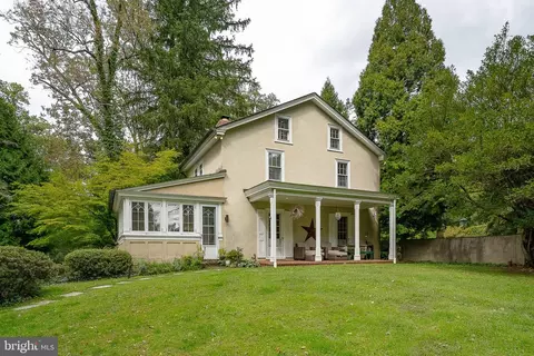 20 W Old Gulph Rd, Gladwyne, PA 19035