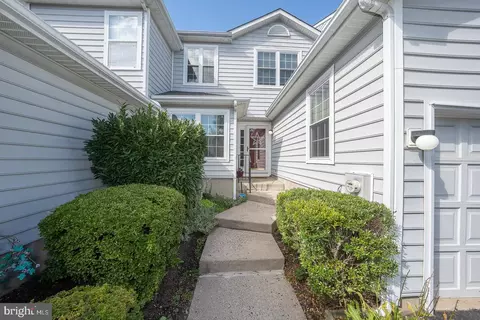 19 Victoria Cir, Collegeville, PA 19426