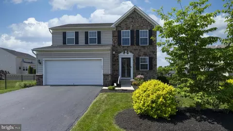 113 Dove Dr, Gilbertsville, PA 19525