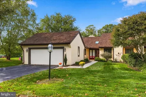 17 Springhouse Ln, Blue Bell, PA 19422