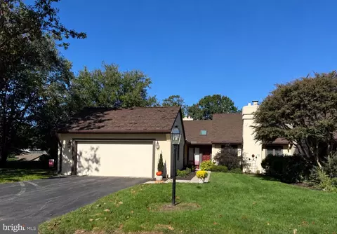 17 Springhouse Ln, Blue Bell, PA 19422