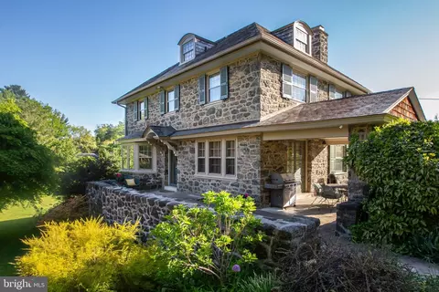 124 N Highland Ave, Bala Cynwyd, PA 19004