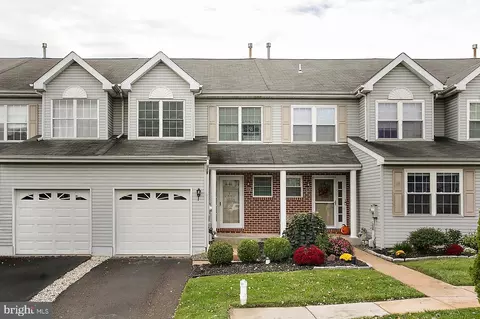 89 Forrest Ct, Royersford, PA 19468