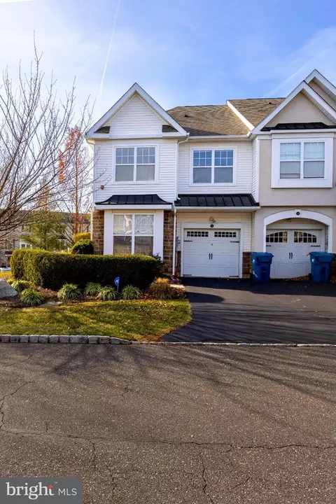 Exterior - 12 Old Cedarbrook Rd, Wyncote, PA 19095 photo 2 of 4