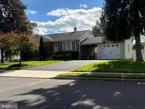 3898 Round Meadow Ln Apt, Hatboro, PA 19040