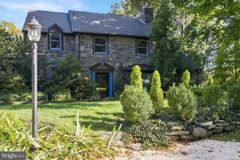 805 Pardee Ln Apt, Wyncote, PA 19095