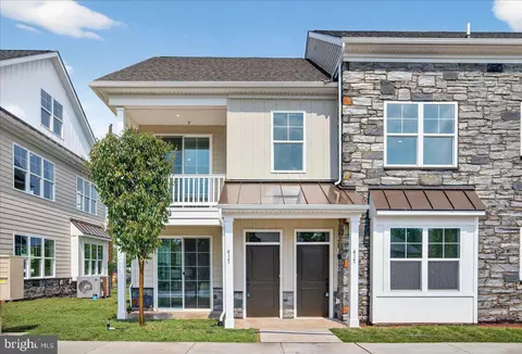 403 Isabelle Ct #101, Harleysville, PA 19438