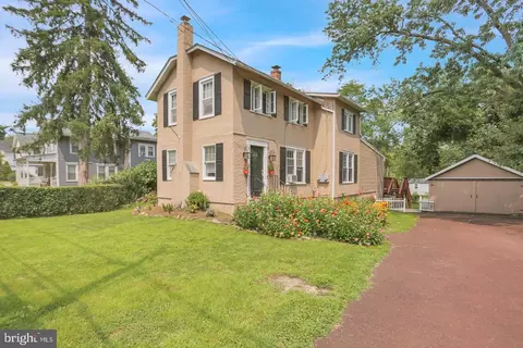 6 Perkiomen Ave, Schwenksville, PA 19473