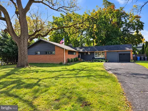 1052 Kingsley Rd Apt, Jenkintown, PA 19046