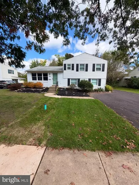 1127 Emerald Ave Apt, Lansdale, PA 19446